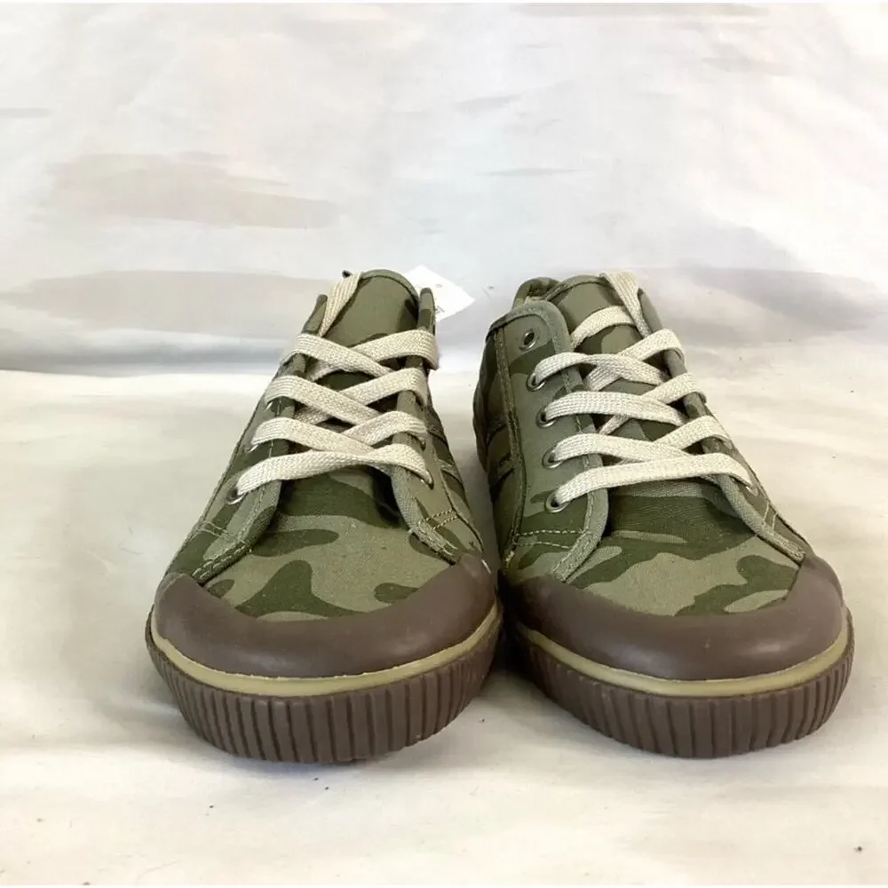 NWT Gap Camouflage Canvas Kids Sneakers size 5